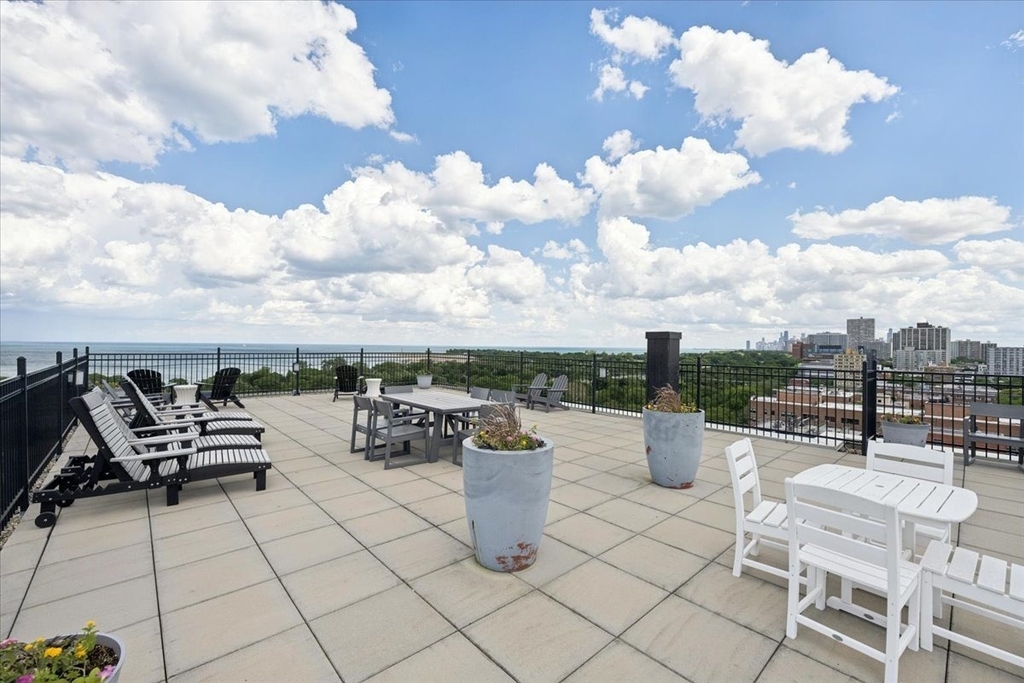 4950 N Marine Drive - Photo 16