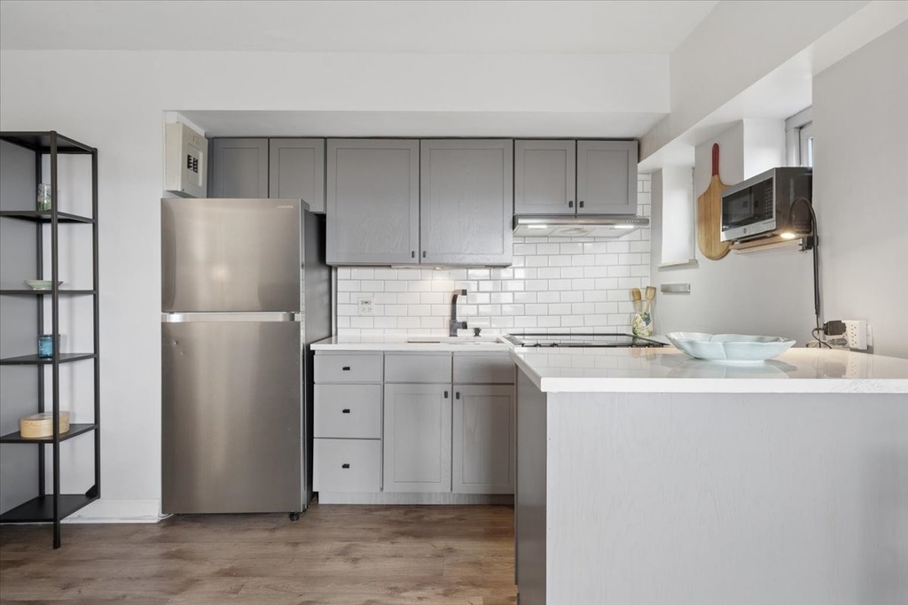 4950 N Marine Drive - Photo 4