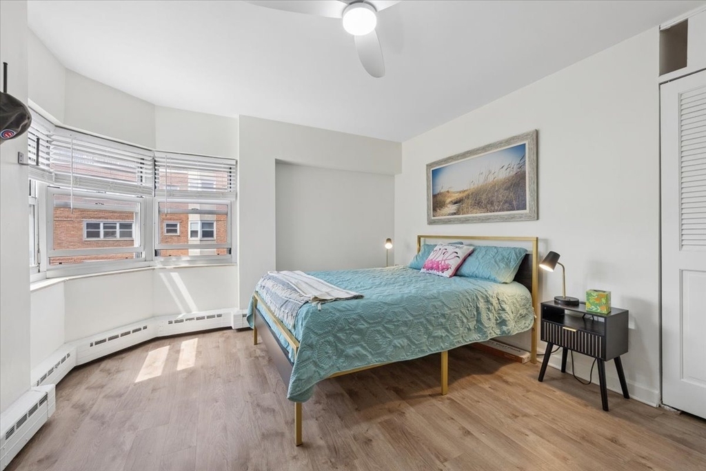 4950 N Marine Drive - Photo 10