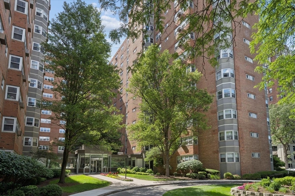 4950 N Marine Drive - Photo 0