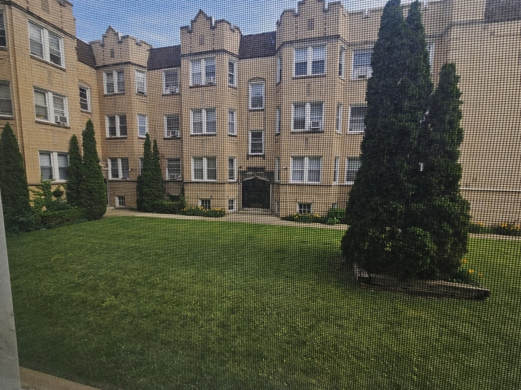 6551 N Francisco Avenue - Photo 4