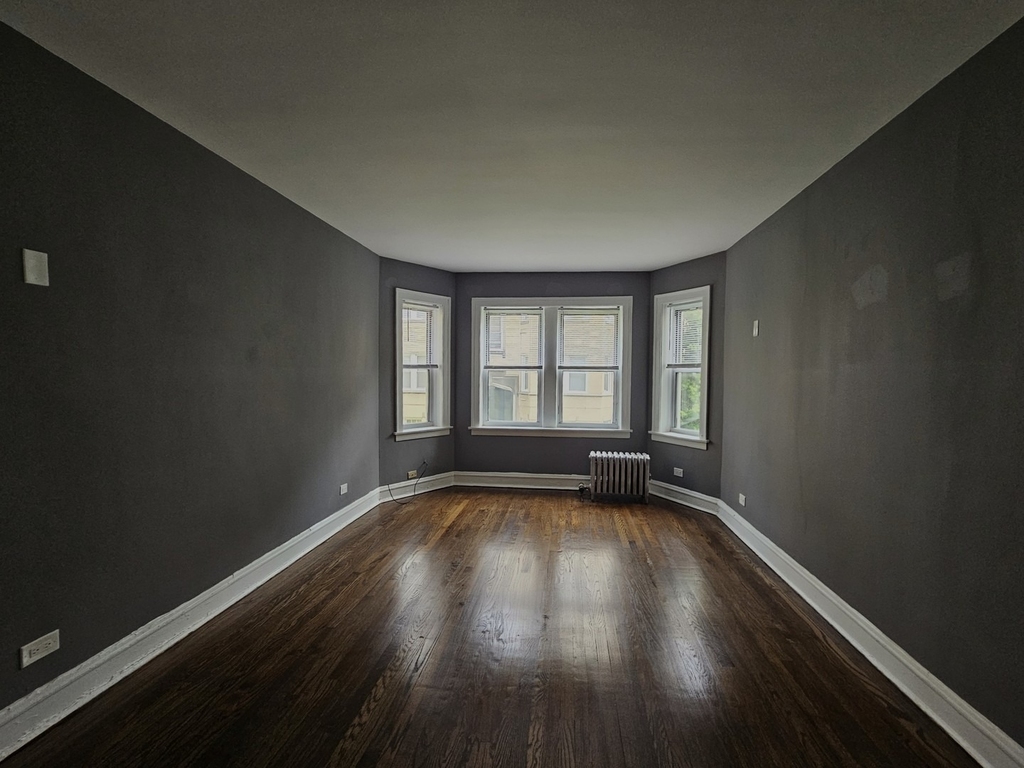 6551 N Francisco Avenue - Photo 3