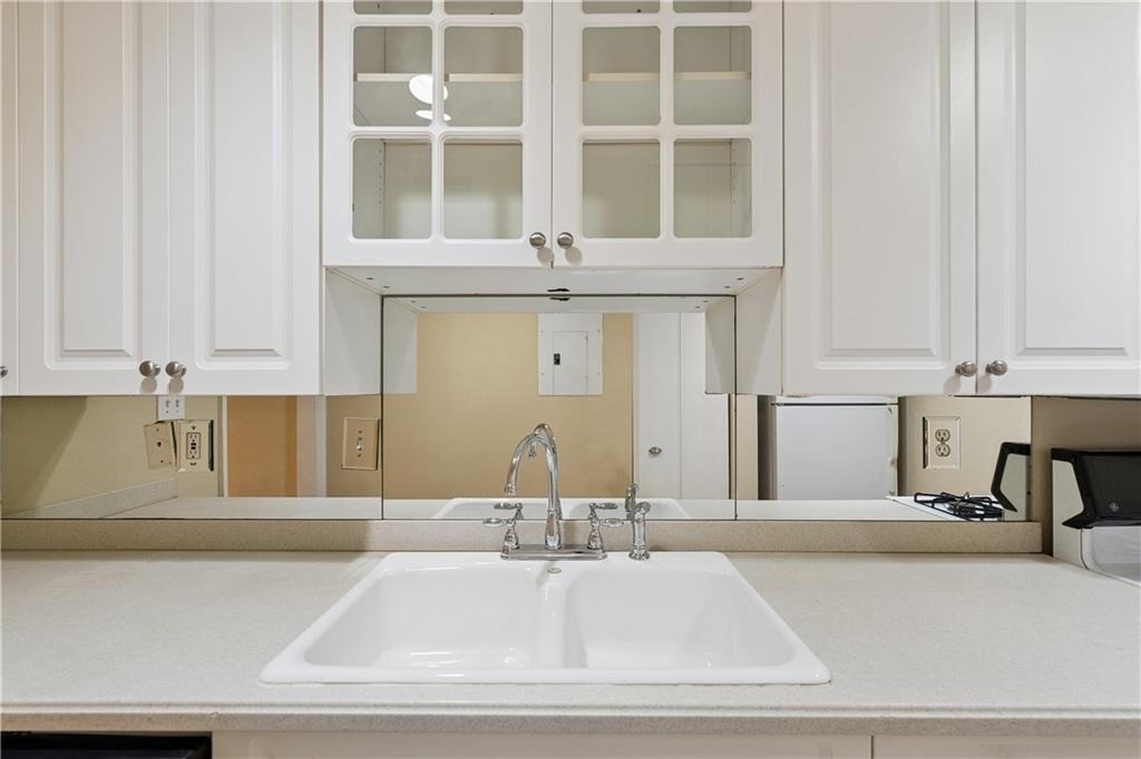 395 Pharr Road - Photo 7