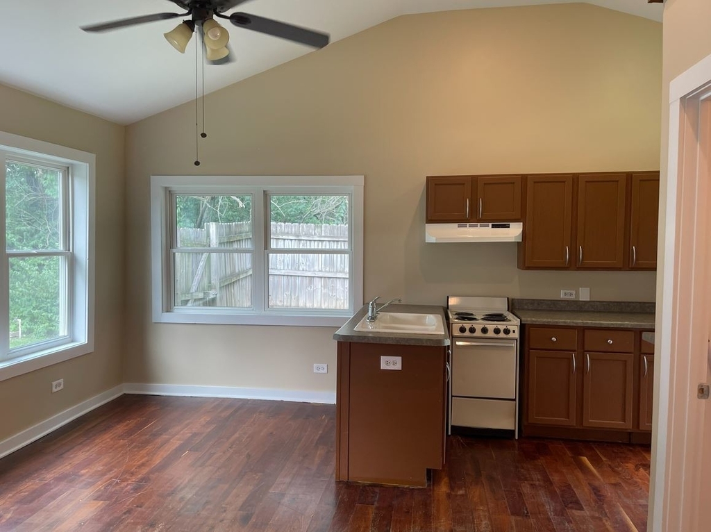 3004 Michael Street - Photo 5