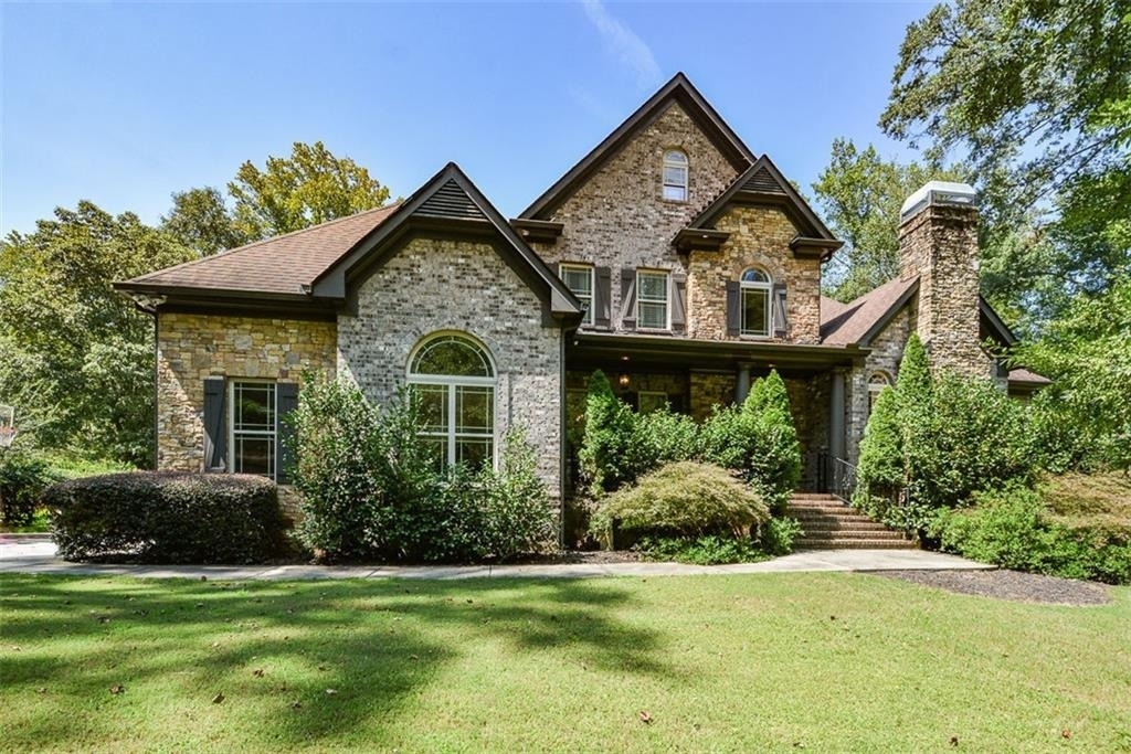 2210 Spalding Drive - Photo 0
