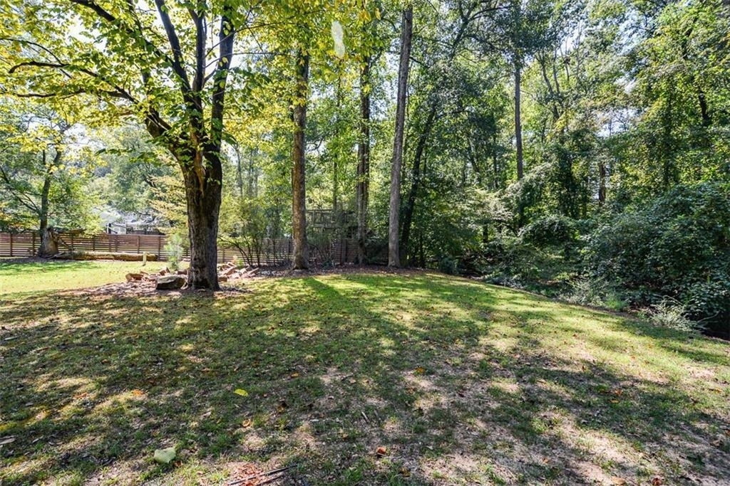 2210 Spalding Drive - Photo 9