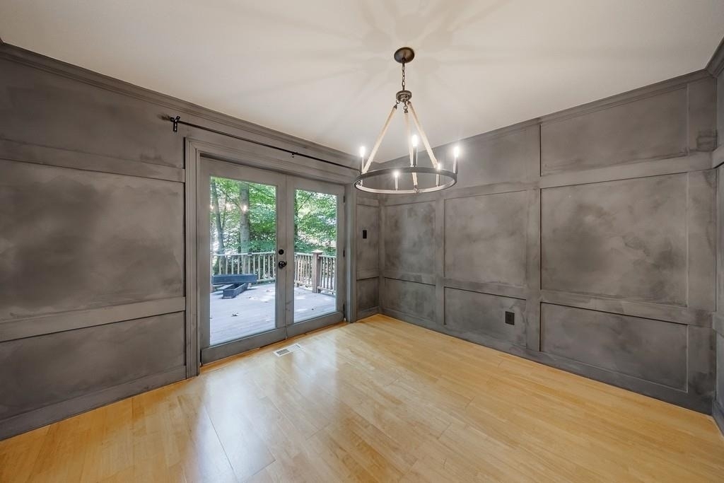 102 Vanessa Drive Se - Photo 12