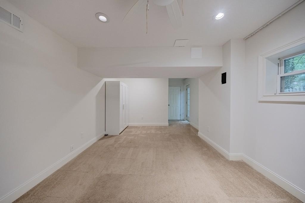 102 Vanessa Drive Se - Photo 6