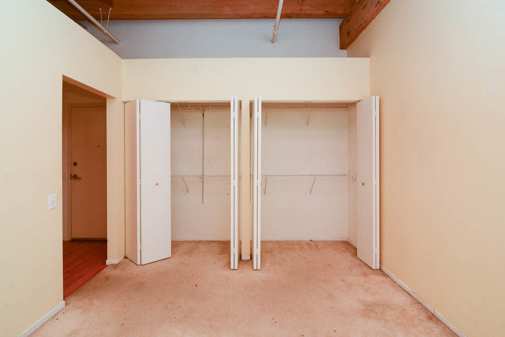 375 W Erie Street - Photo 12