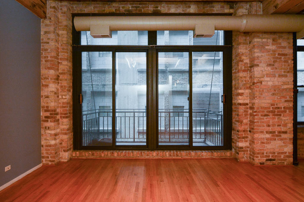 375 W Erie Street - Photo 8