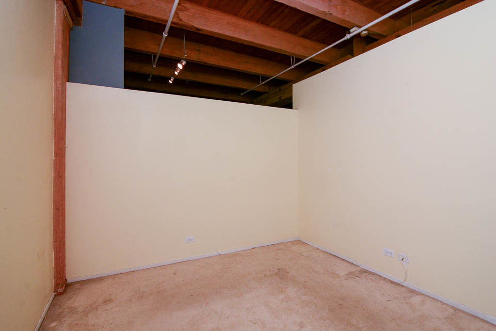 375 W Erie Street - Photo 14