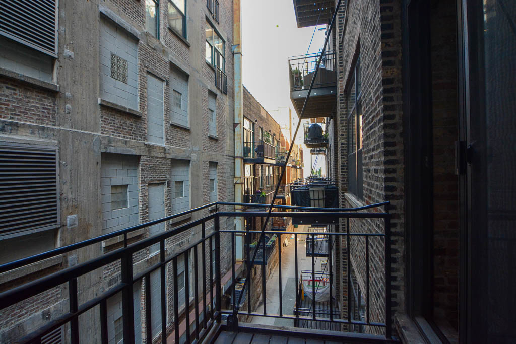 375 W Erie Street - Photo 18