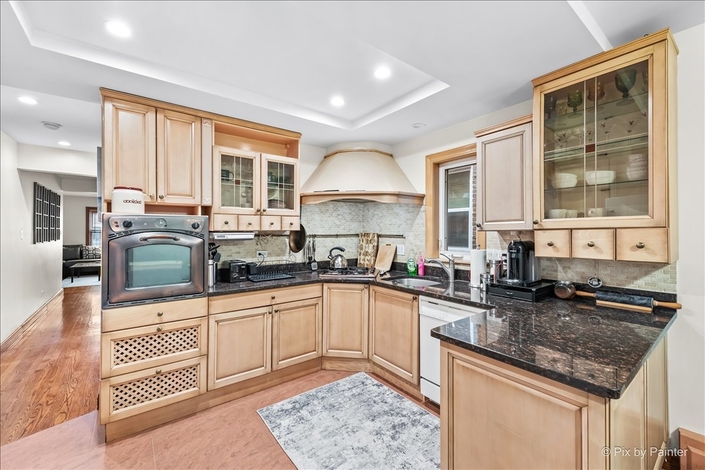 4962 N Mason Avenue - Photo 2