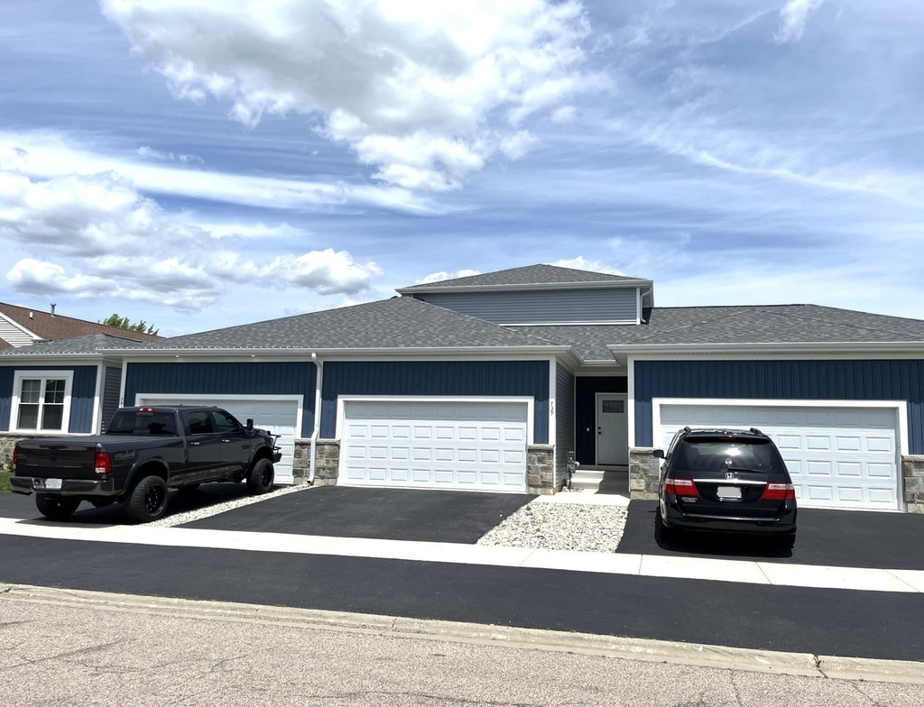 739 Quail Lane - Photo 0