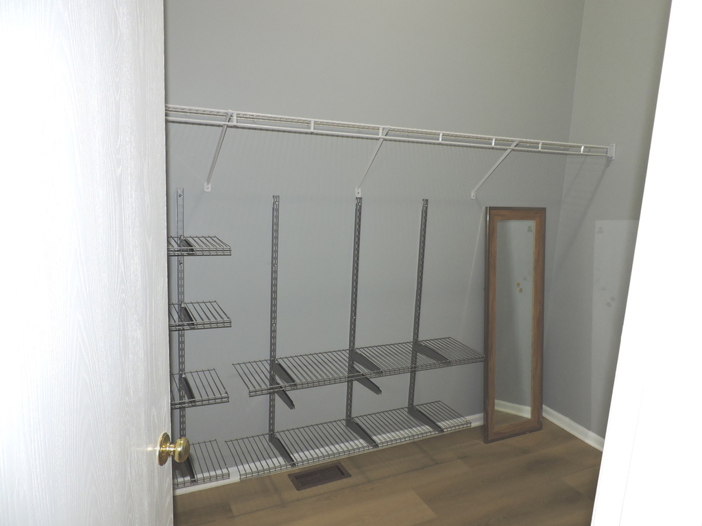 121 Hampton Avenue - Photo 24