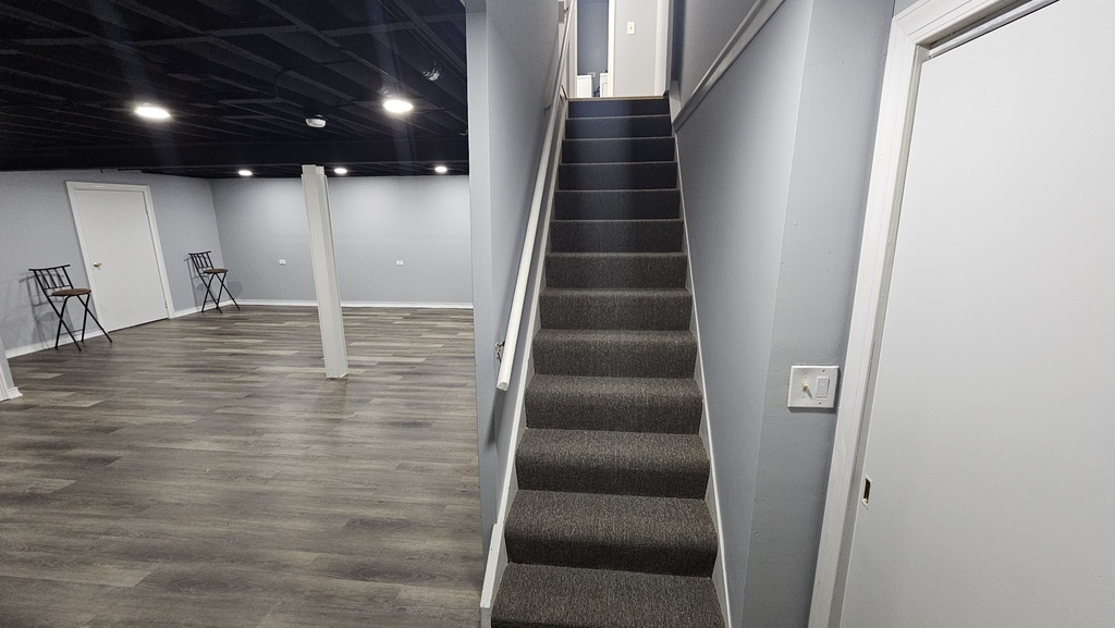121 Hampton Avenue - Photo 9
