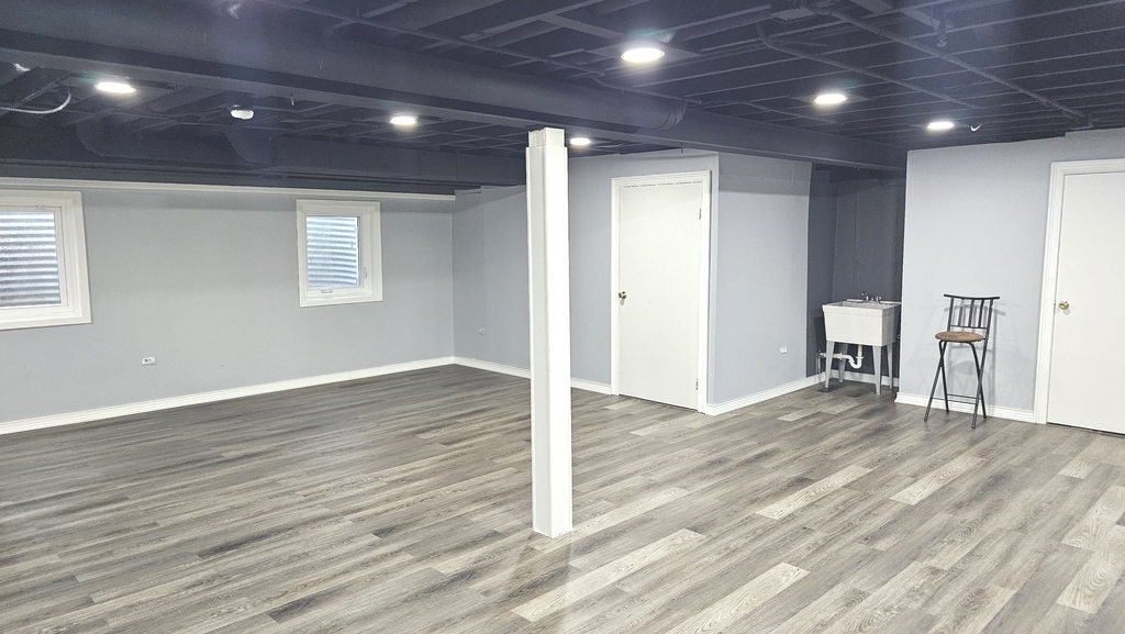 121 Hampton Avenue - Photo 33