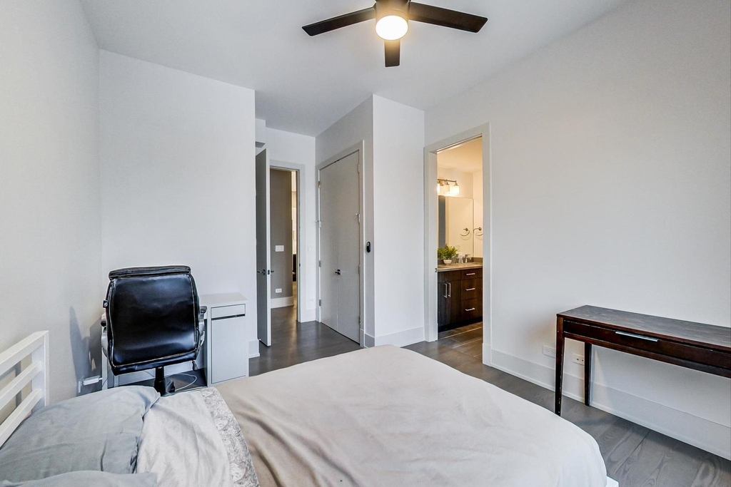 4042 N Pulaski Road - Photo 18