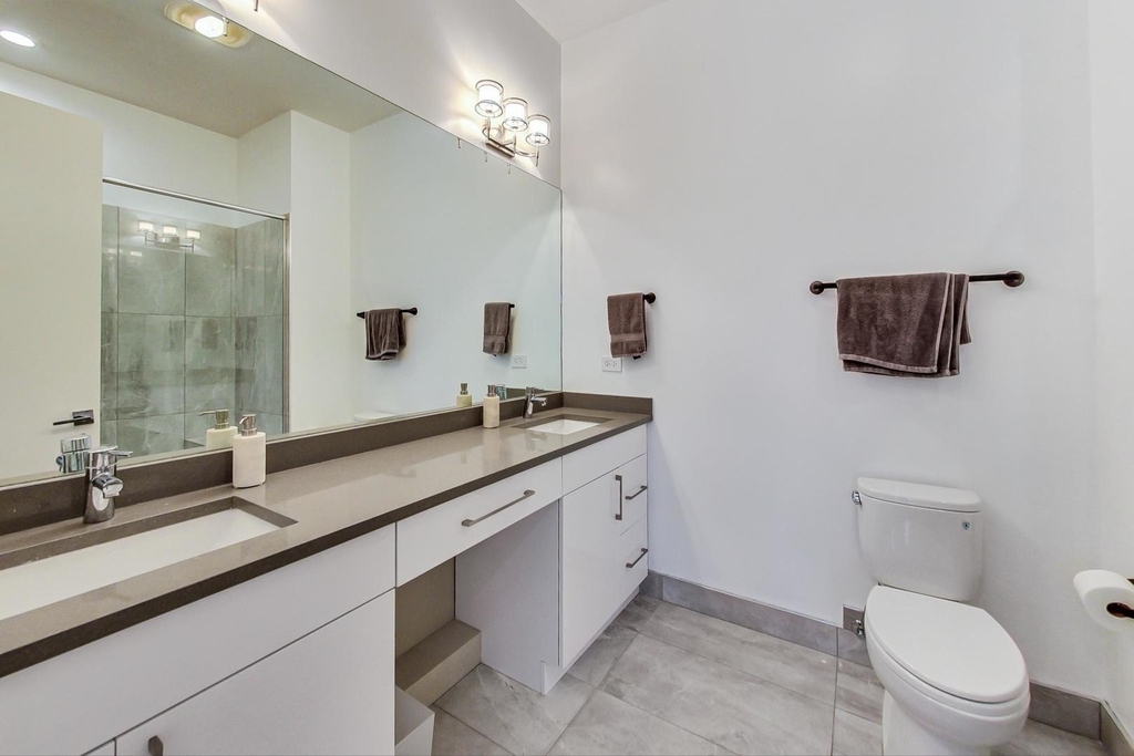 4042 N Pulaski Road - Photo 16