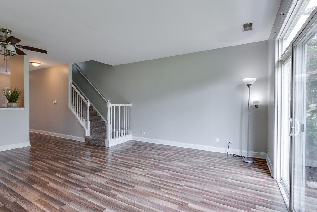 806 Woodewind Drive - Photo 3