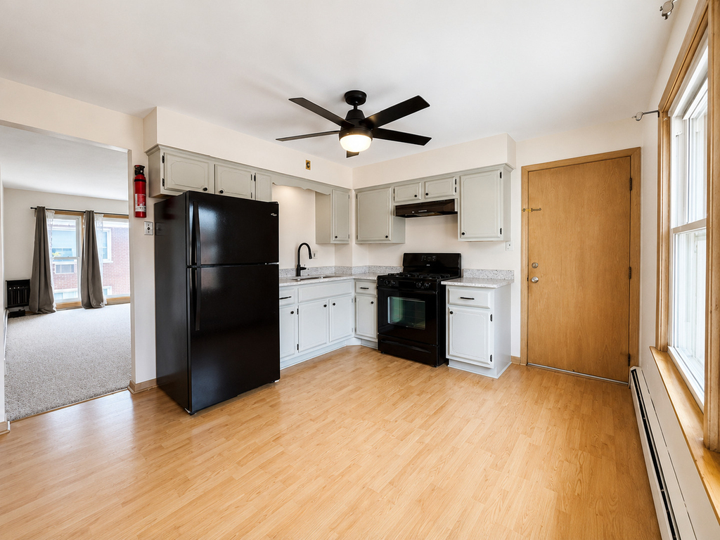 4425 Prairie Avenue - Photo 9
