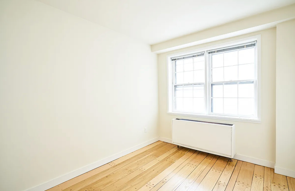 203 East 74th Street - Photo 4