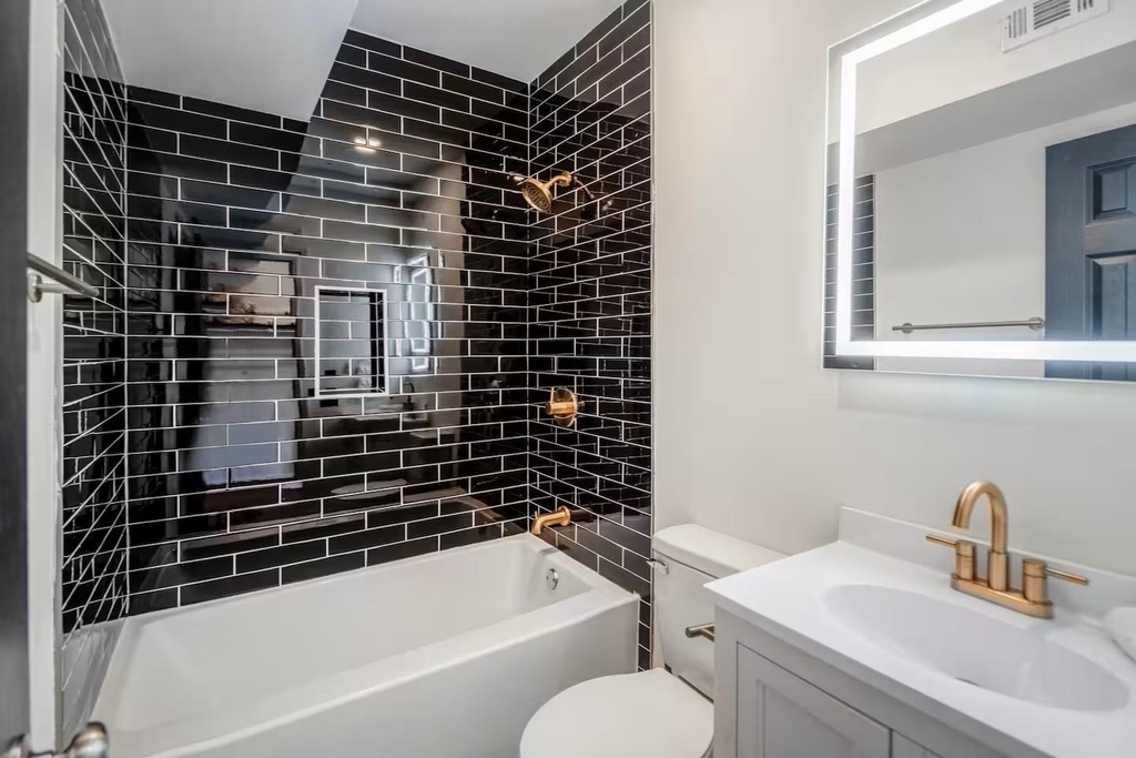 2724 Southmore Boulevard - Photo 11