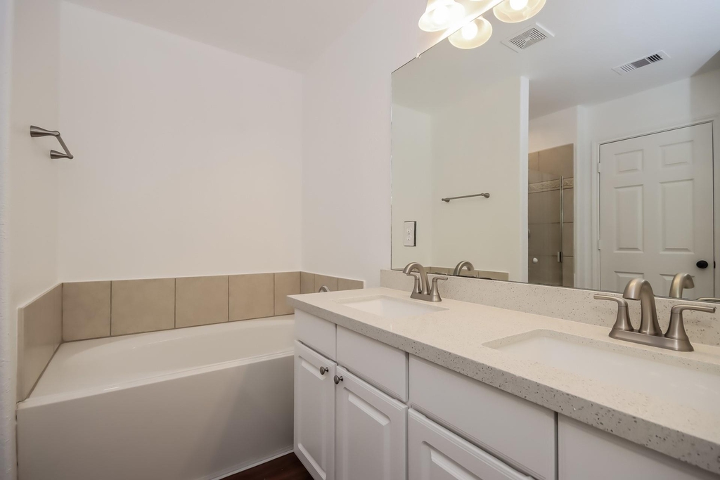 7215 Fox Scene Drive - Photo 8