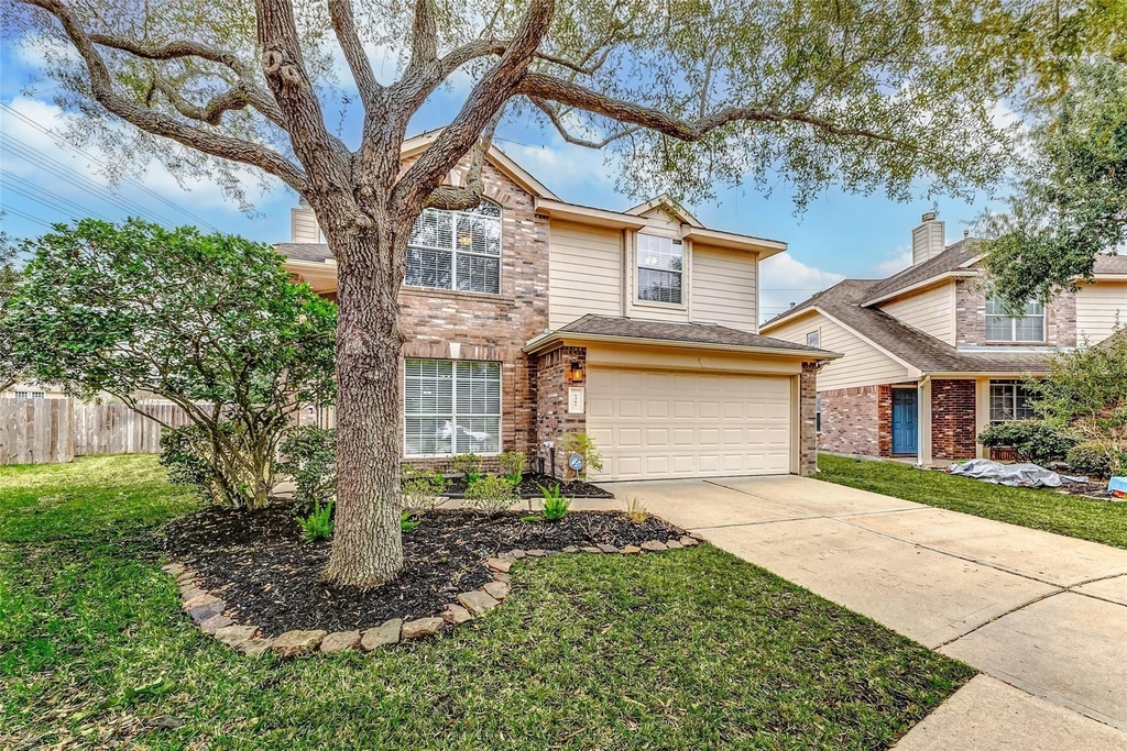 6303 Applewood Forest Drive - Photo 2
