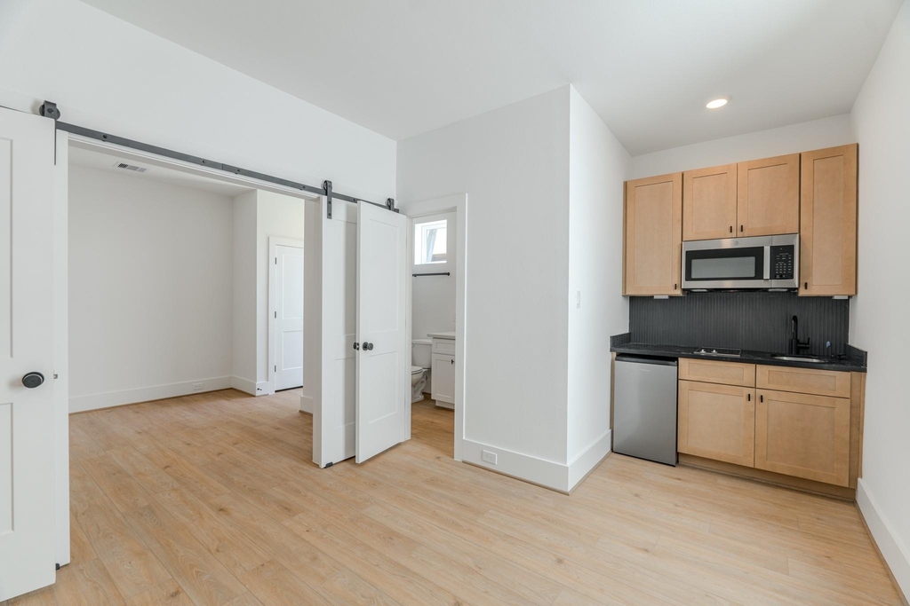 7605 Victory Reserve Street - Photo 21