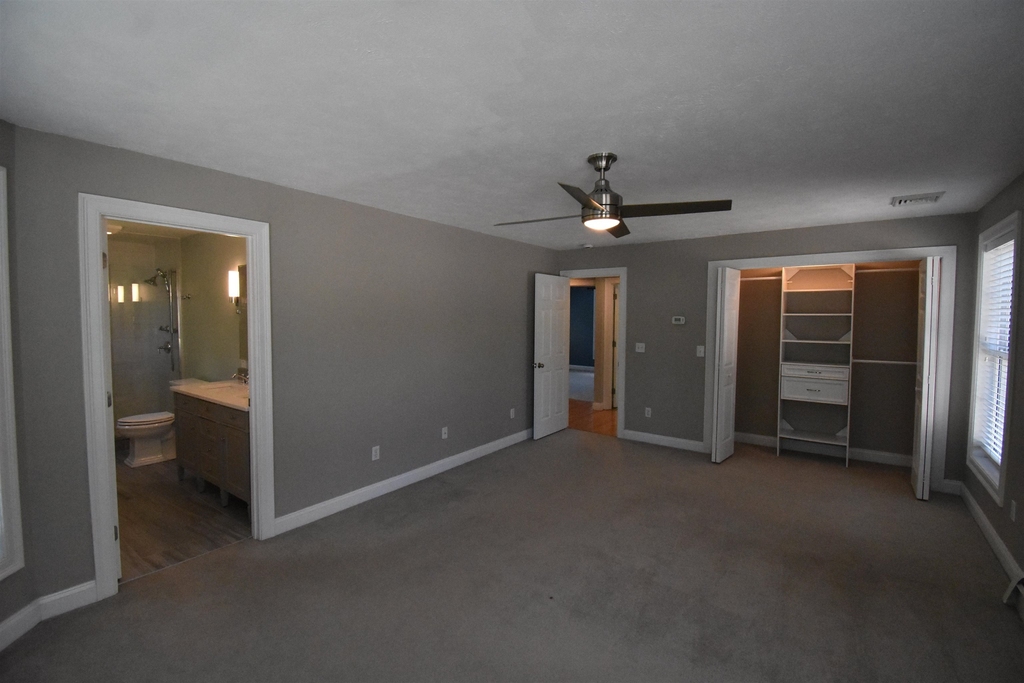 2246 Elm - Photo 9