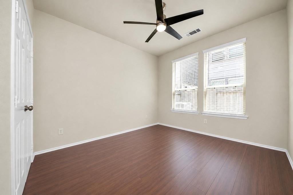 3111 Dakota Falls Dr - Photo 30