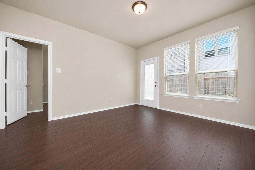 3111 Dakota Falls Dr - Photo 31