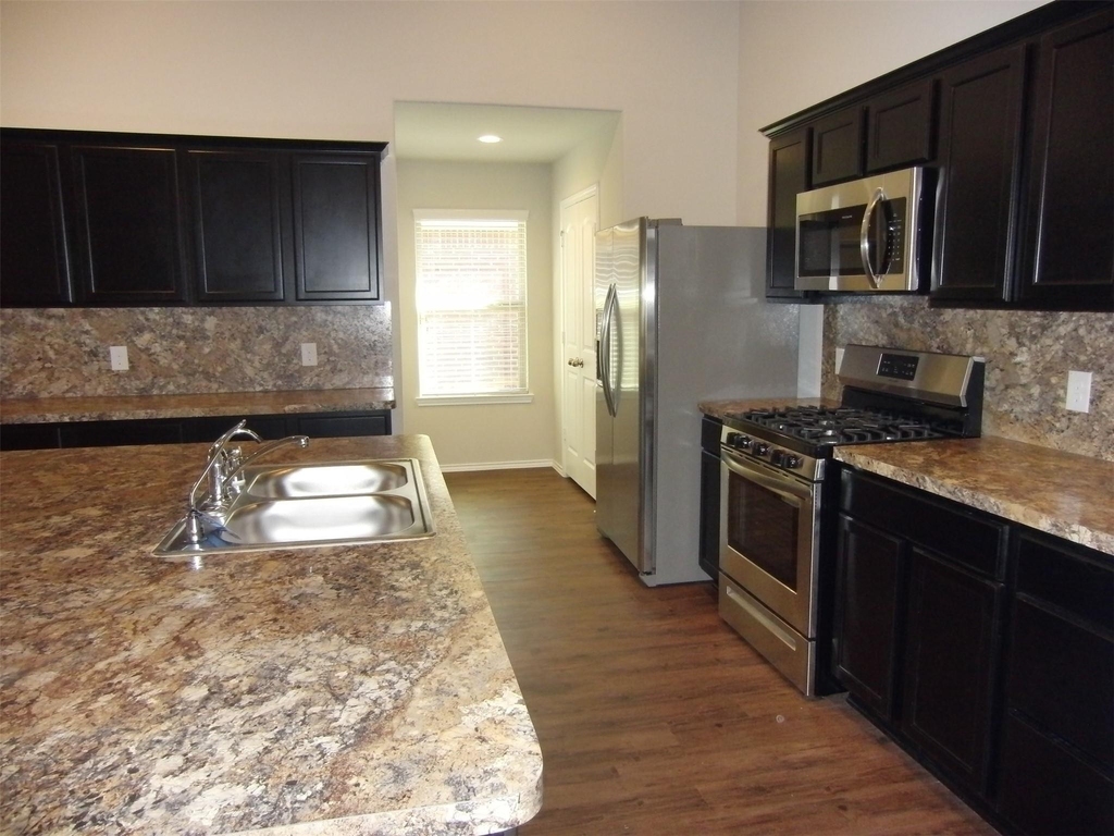 5522 Mesquite Oaks Trail - Photo 3