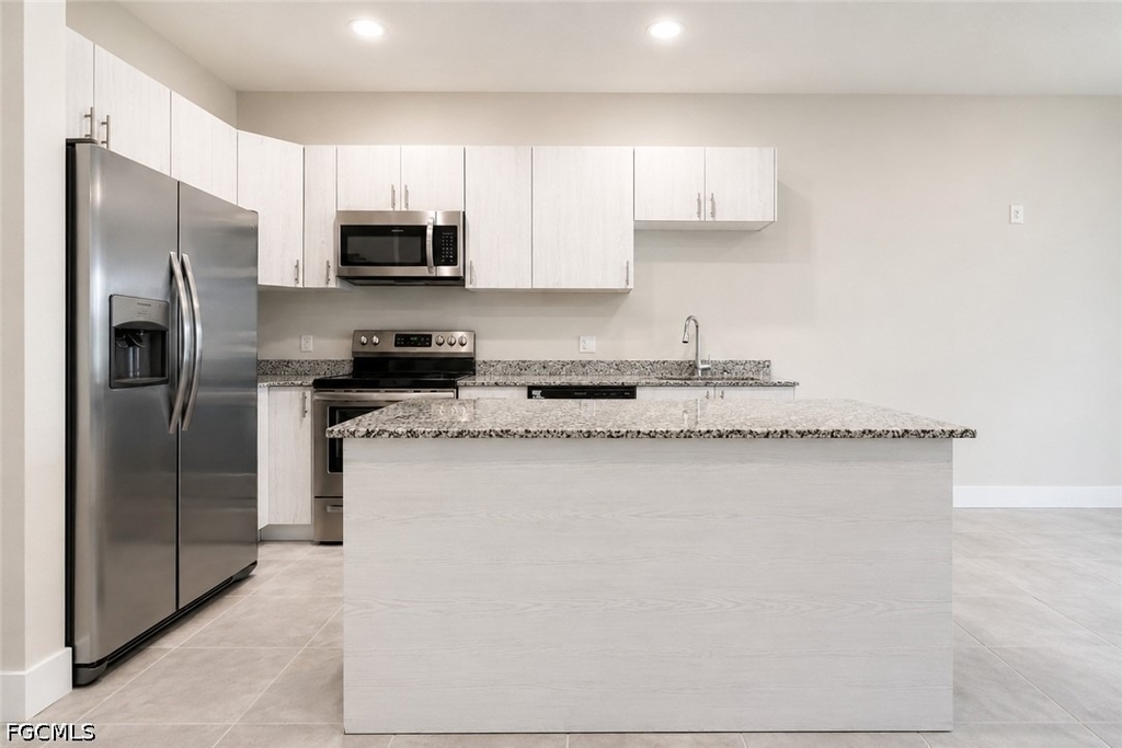 3313 Sw 8th Place - Photo 1