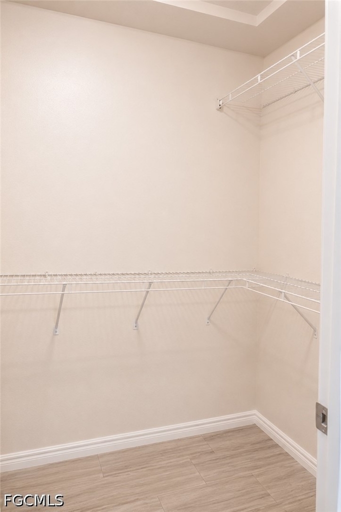 517 Ne 24th Place - Photo 9
