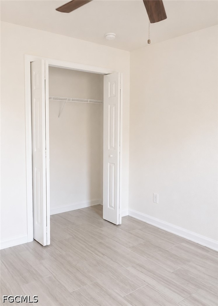 517 Ne 24th Place - Photo 14