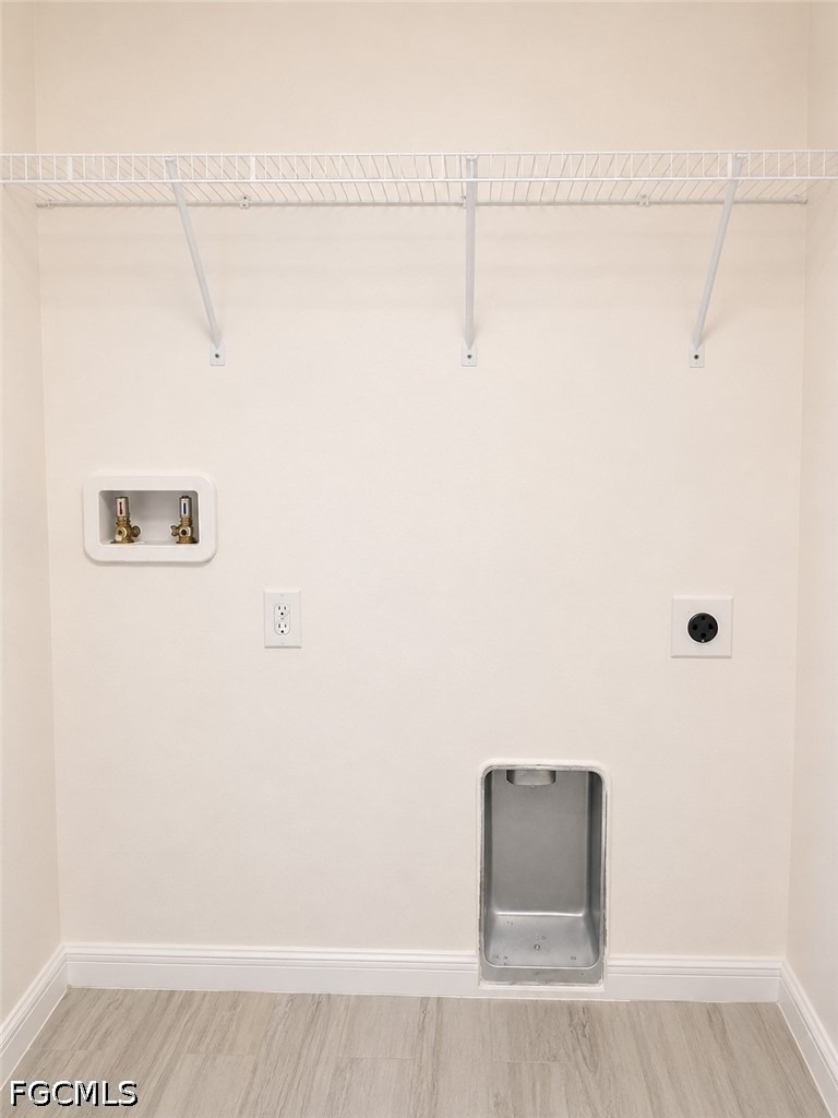 517 Ne 24th Place - Photo 15