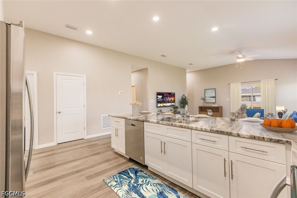 3082 Nw 4th Avenue - Photo 5
