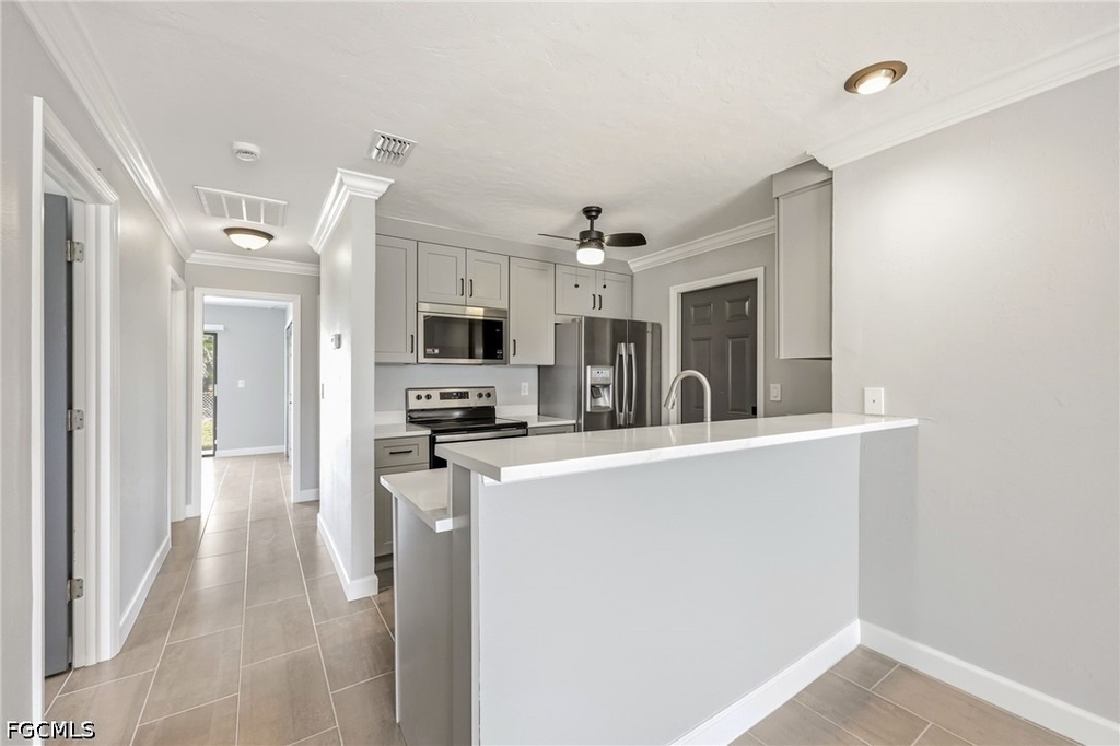 4346 Santa Barbara Boulevard - Photo 8