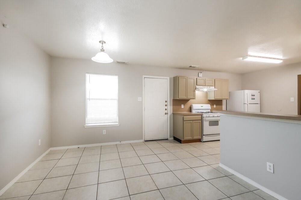 21243 Linden House Court - Photo 5