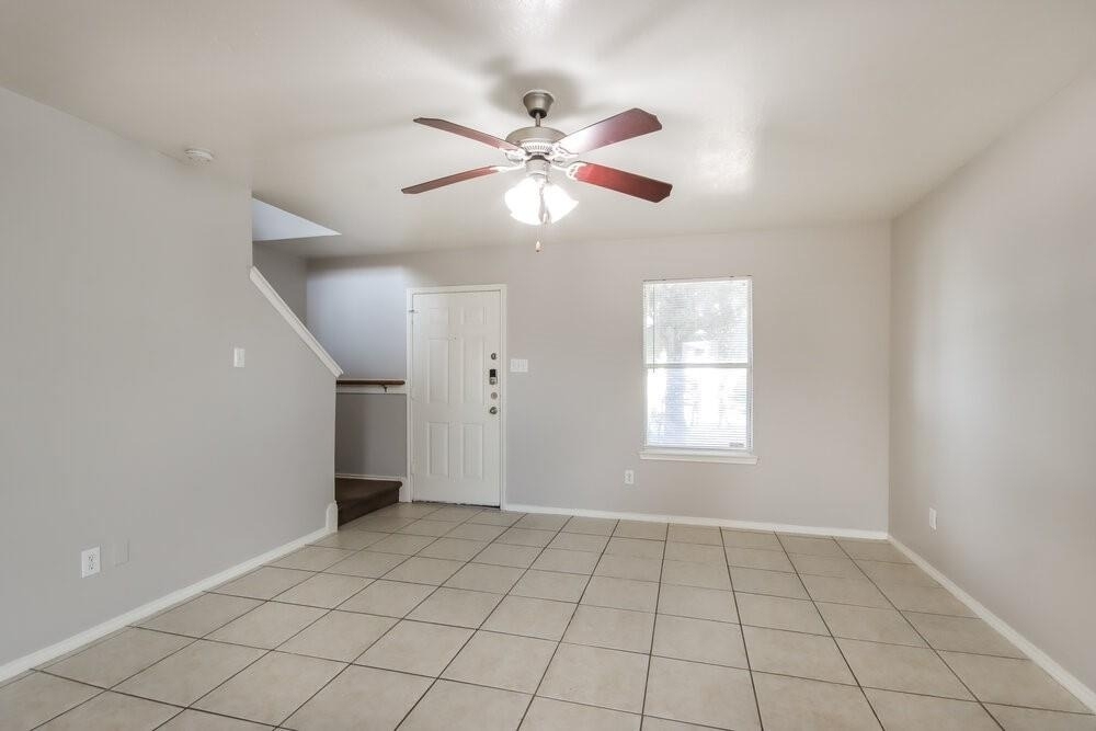 21243 Linden House Court - Photo 3