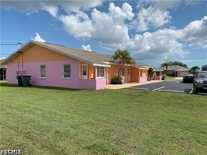 303 Sw 3rd Place - Photo 1
