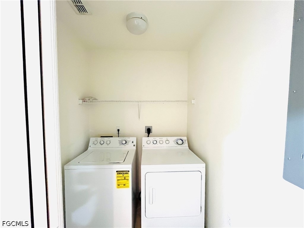 8450 Kingbird Loop - Photo 0