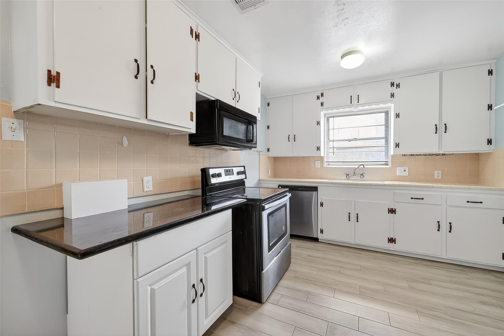 3428 Bradford Street - Photo 11