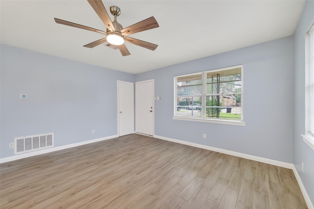 3428 Bradford Street - Photo 5