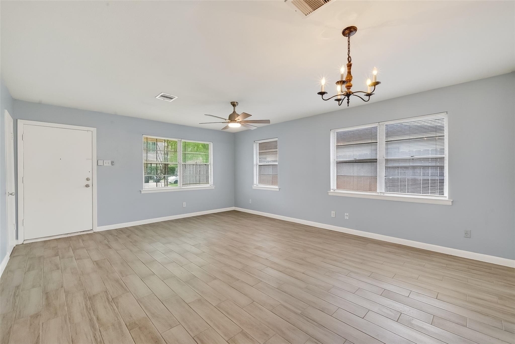 3428 Bradford Street - Photo 4