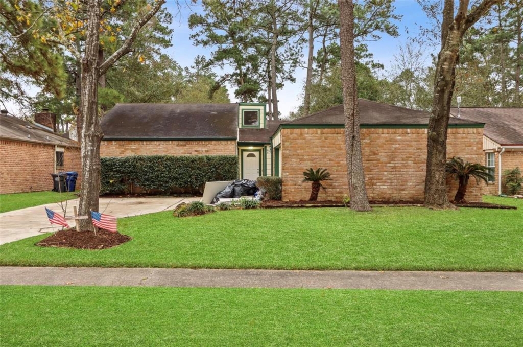 6903 White Tail Drive - Photo 0