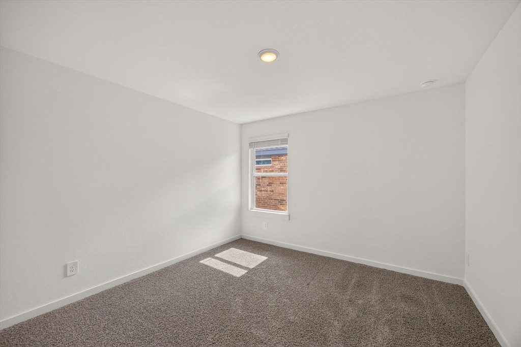 29510 Paytons Park Court - Photo 17