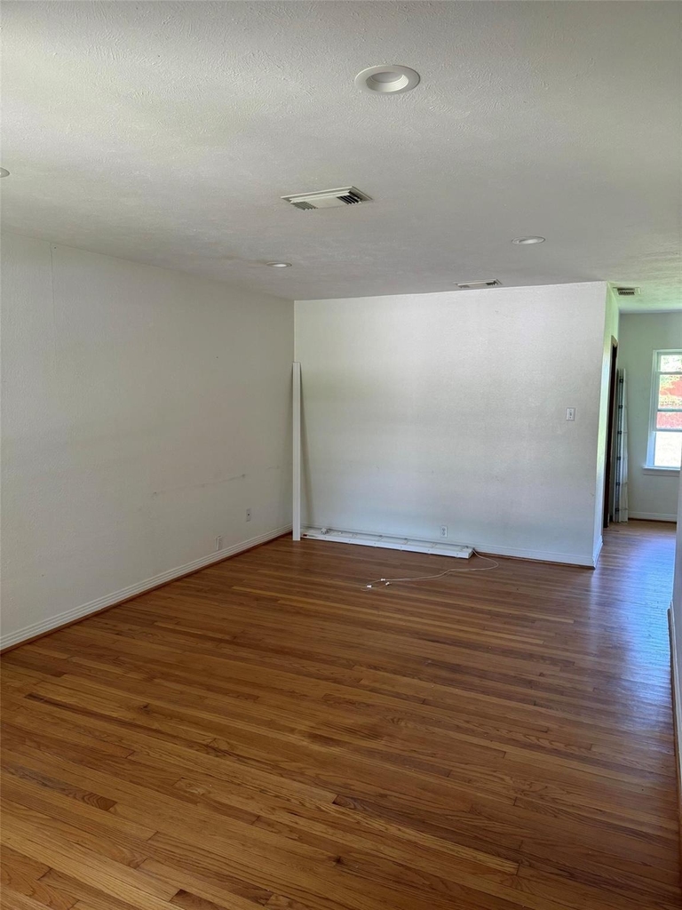 946 Stonecrest Drive - Photo 6